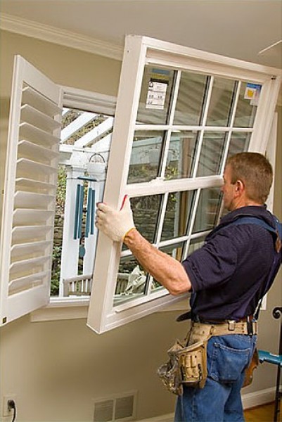 Replacement Window Installation / New & Replacement Screens
