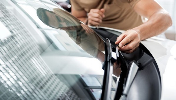 Windshield Wiper Installation