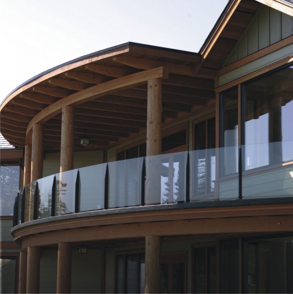 Deck with glass railing